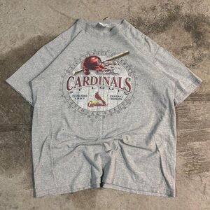 Vintage 2005 St Louis Cardinals baseball graphic tee